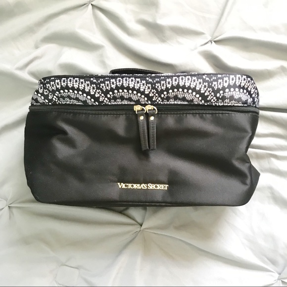 Victoria's Secret Handbags - Victoria’s Secret Lingerie Travel Tote👙💕